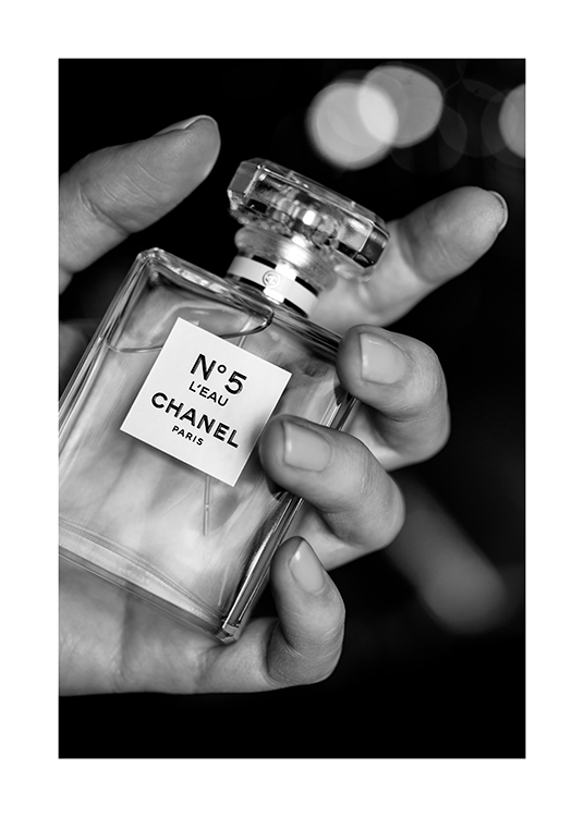 Carry Chanel No5 Poster - Chanel 